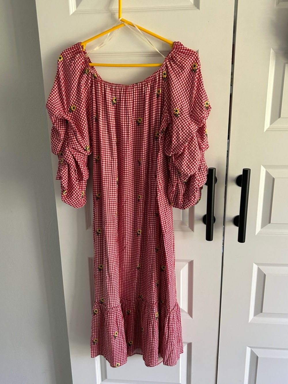 Mudo Collection red gingham Ruffled Midi Dress with Floral Embroidery size 6-8